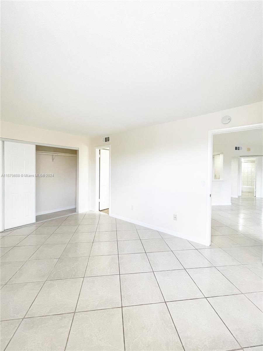 1000 Constitution Dr 1000G, Homestead, Florida 33034, 2 Bedrooms Bedrooms, ,2 BathroomsBathrooms,Residentiallease,For Rent,1000 Constitution Dr 1000G,A11570608