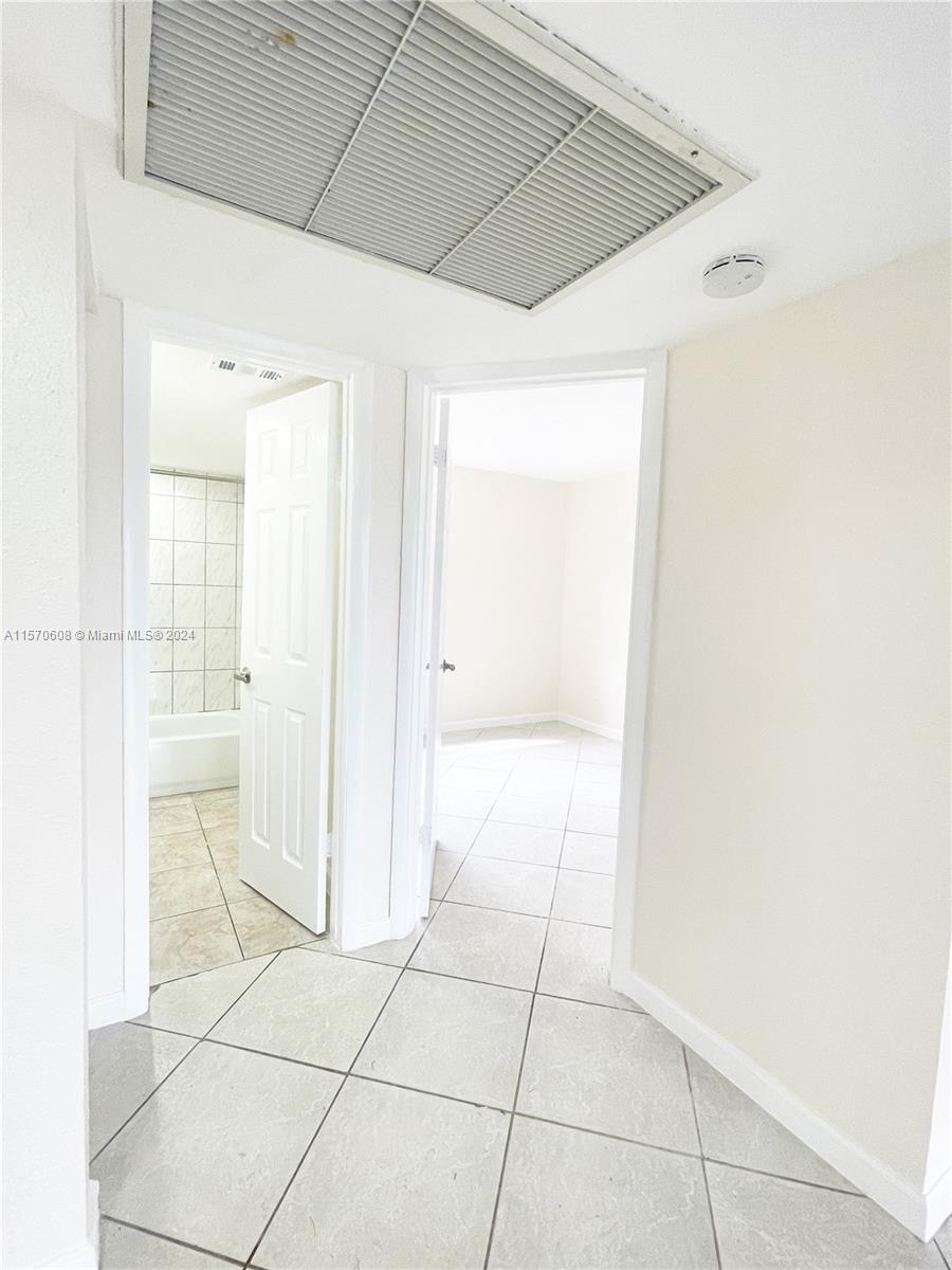 1000 Constitution Dr 1000G, Homestead, Florida 33034, 2 Bedrooms Bedrooms, ,2 BathroomsBathrooms,Residentiallease,For Rent,1000 Constitution Dr 1000G,A11570608