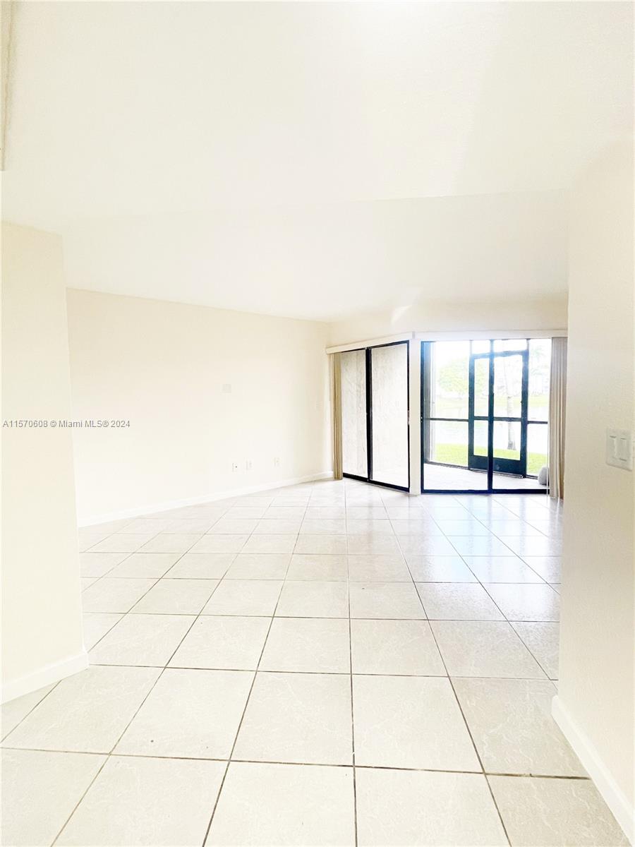 1000 Constitution Dr 1000G, Homestead, Florida 33034, 2 Bedrooms Bedrooms, ,2 BathroomsBathrooms,Residentiallease,For Rent,1000 Constitution Dr 1000G,A11570608