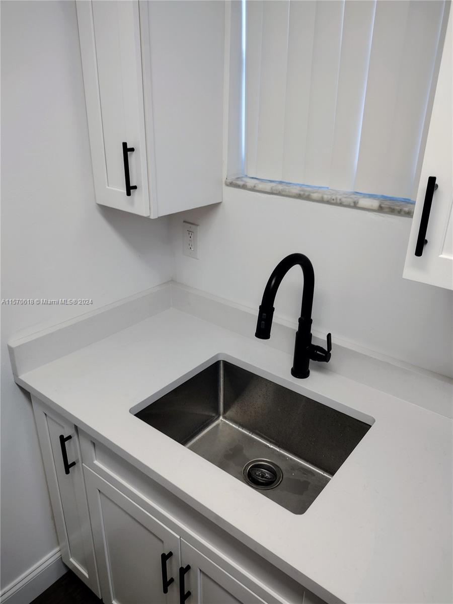 600 NW 32nd Pl 212, Miami, Florida 33125, 2 Bedrooms Bedrooms, ,1 BathroomBathrooms,Residentiallease,For Rent,600 NW 32nd Pl 212,A11570618