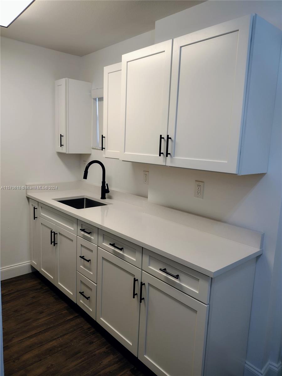 600 NW 32nd Pl 212, Miami, Florida 33125, 2 Bedrooms Bedrooms, ,1 BathroomBathrooms,Residentiallease,For Rent,600 NW 32nd Pl 212,A11570618