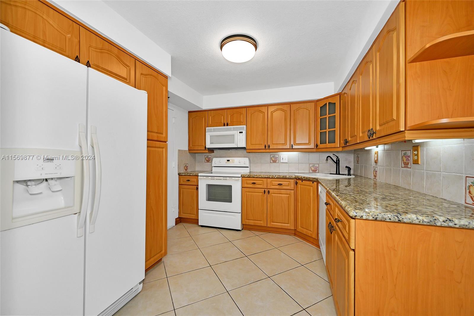 2780 NE 183rd St 1207, Aventura, Florida 33160, 2 Bedrooms Bedrooms, ,2 BathroomsBathrooms,Residentiallease,For Rent,2780 NE 183rd St 1207,A11569877