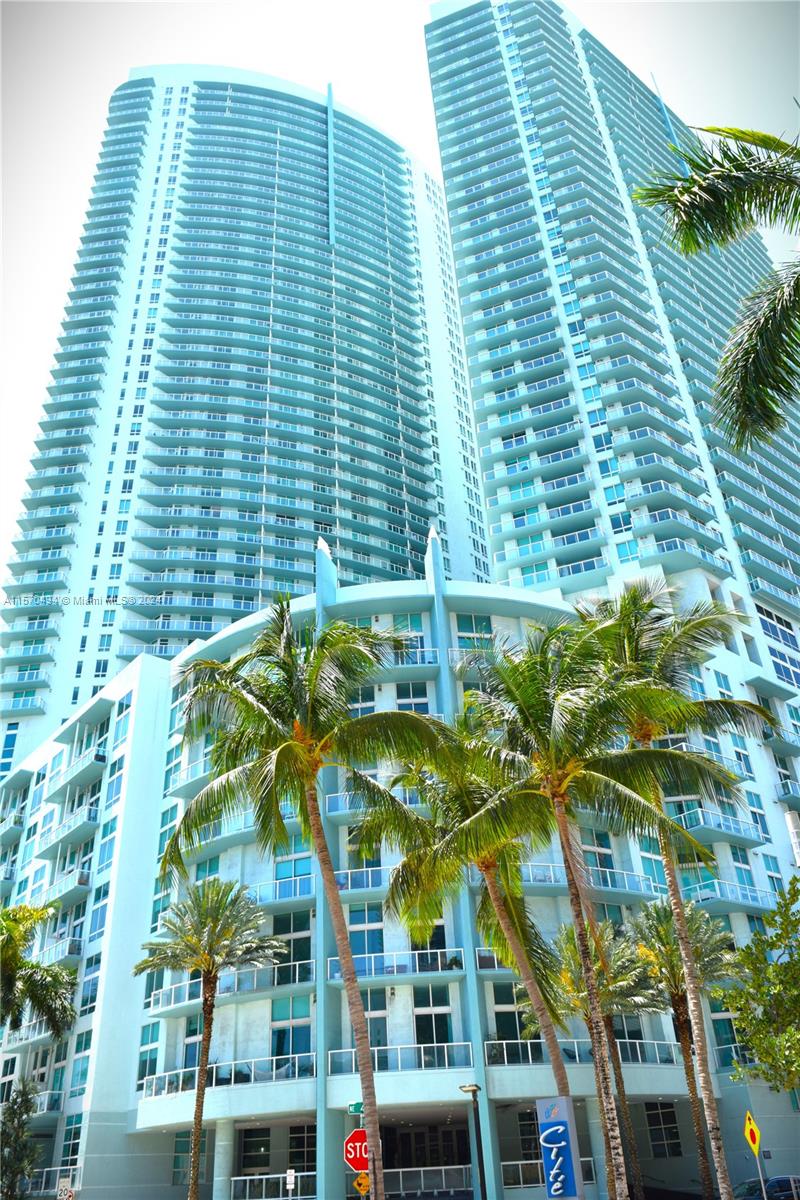 Step into the vibrant lifestyle of Edgewater with this chic one-bedroom, one-and-a-half-bathroom oasis offering Instagram-worthy ocean and sunset views. Perfectly located near Wynwood, Midtown, Downtown, and Brickell. Indulge in trendy eateries, hip grocery stores, and easy access to public transit and I-95. Embrace urban living with resort-style amenities, making every day feel like a stylish adventure!