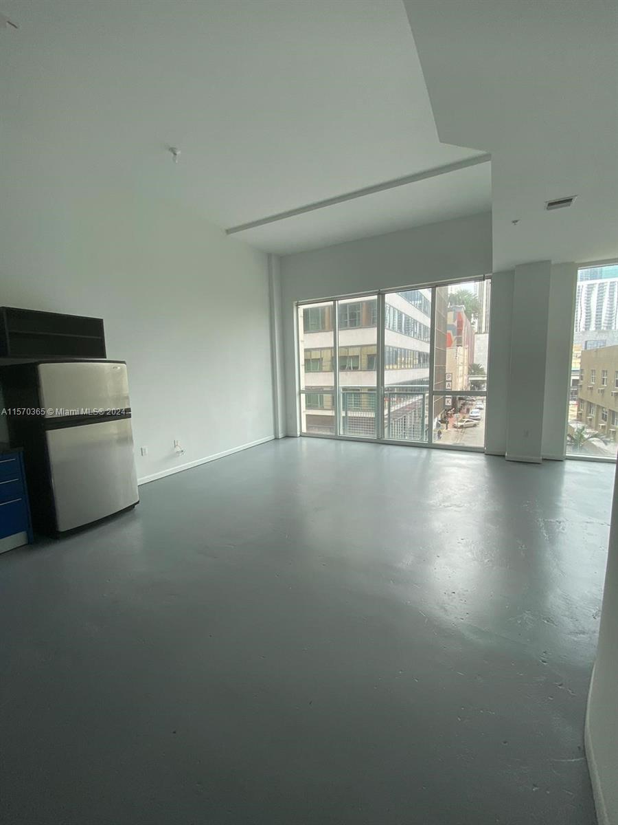 253 NE 2nd St 321, Miami, Florida 33132, ,1 BathroomBathrooms,Residentiallease,For Rent,253 NE 2nd St 321,A11570365