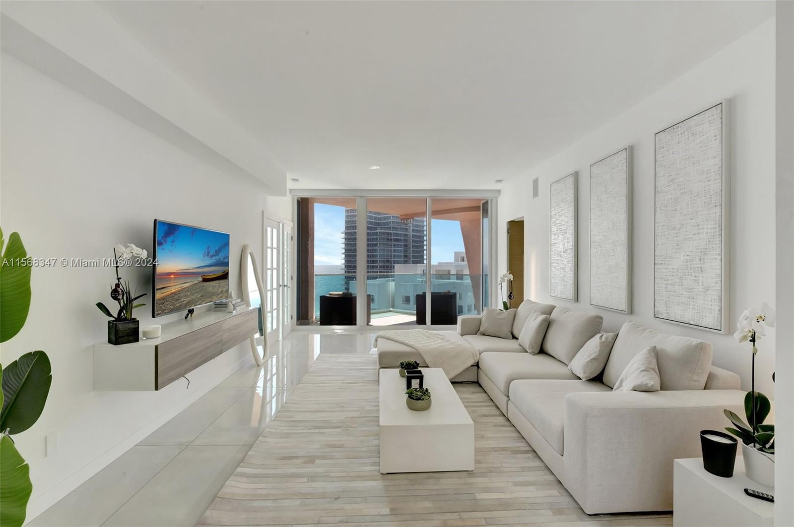 300 S Pointe Dr 2606, Miami Beach, Florida 33139, 2 Bedrooms Bedrooms, ,2 BathroomsBathrooms,Residentiallease,For Rent,300 S Pointe Dr 2606,A11568347