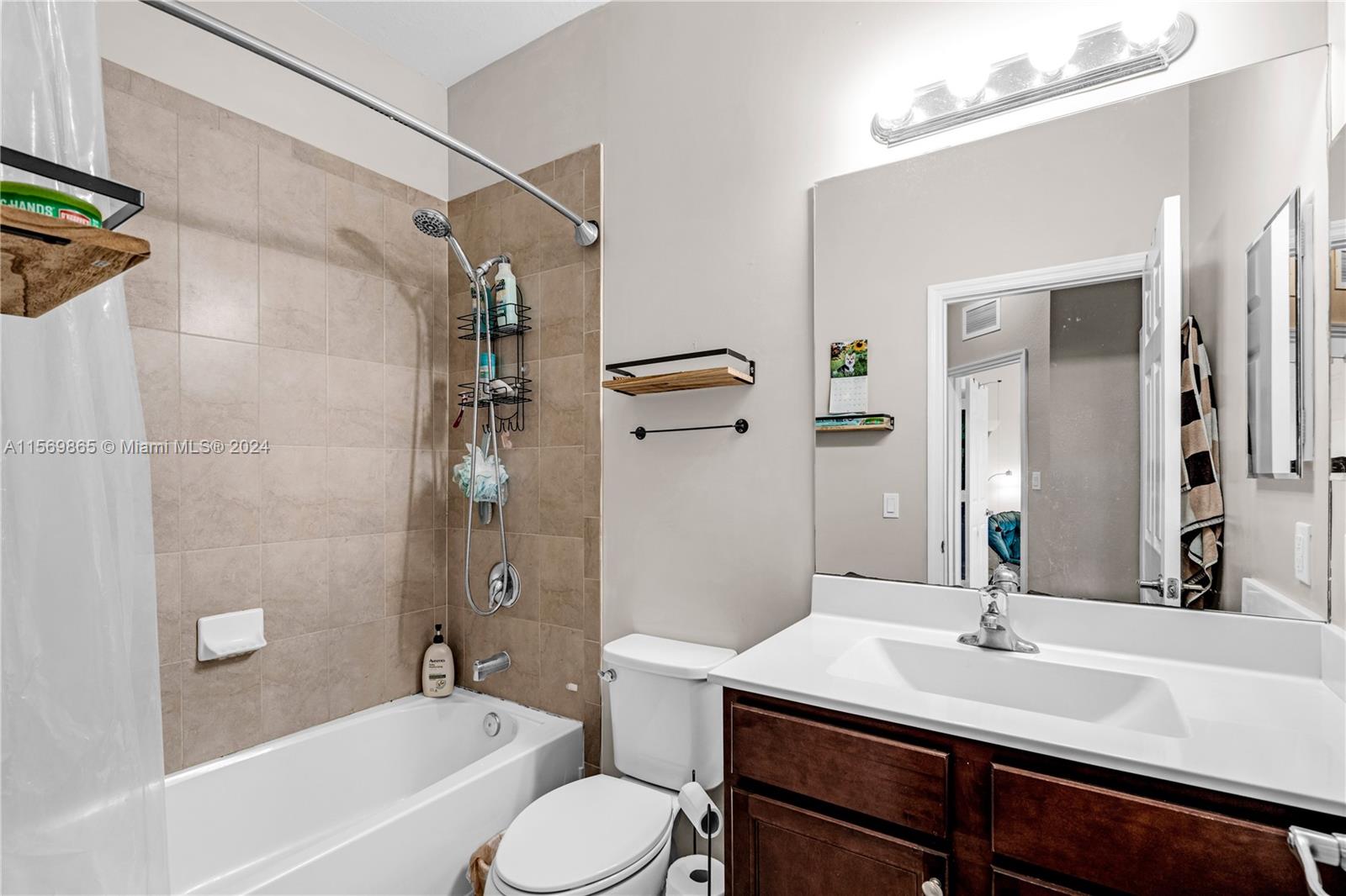 3761 SE 3rd Ct, Homestead, Florida 33033, 3 Bedrooms Bedrooms, ,2 BathroomsBathrooms,Residential,For Sale,3761 SE 3rd Ct,A11569865