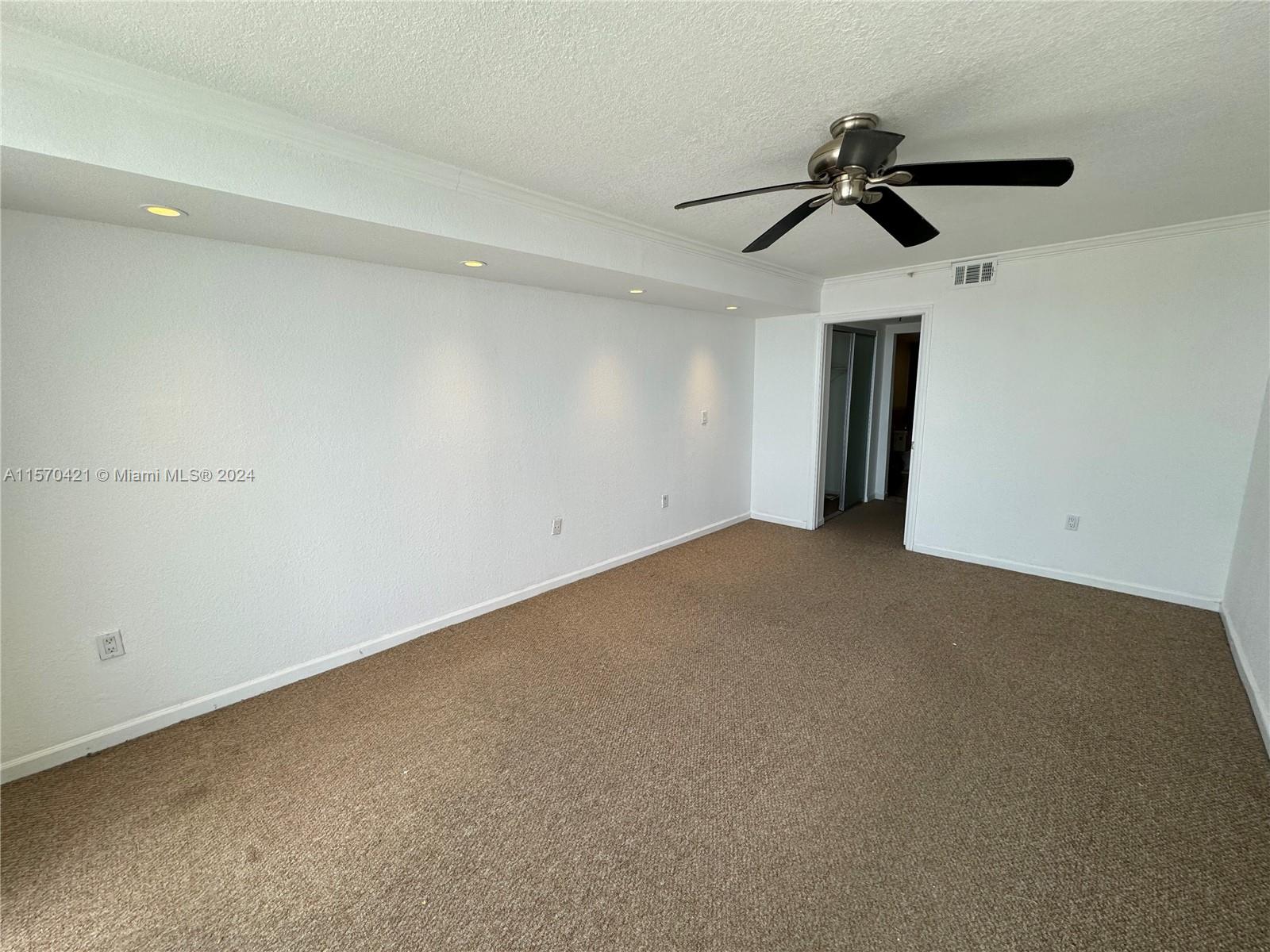 Miami, Florida 33132, 1 Bedroom Bedrooms, ,1 BathroomBathrooms,Residentiallease,For Rent,A11570421