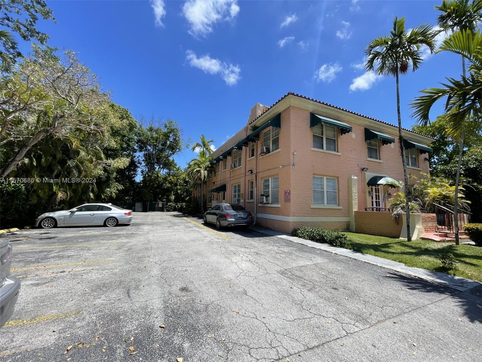 3409 S Le Jeune Rd 2, Coral Gables, Florida 33134, 1 Bedroom Bedrooms, ,1 BathroomBathrooms,Residentiallease,For Rent,3409 S Le Jeune Rd 2,A11570686