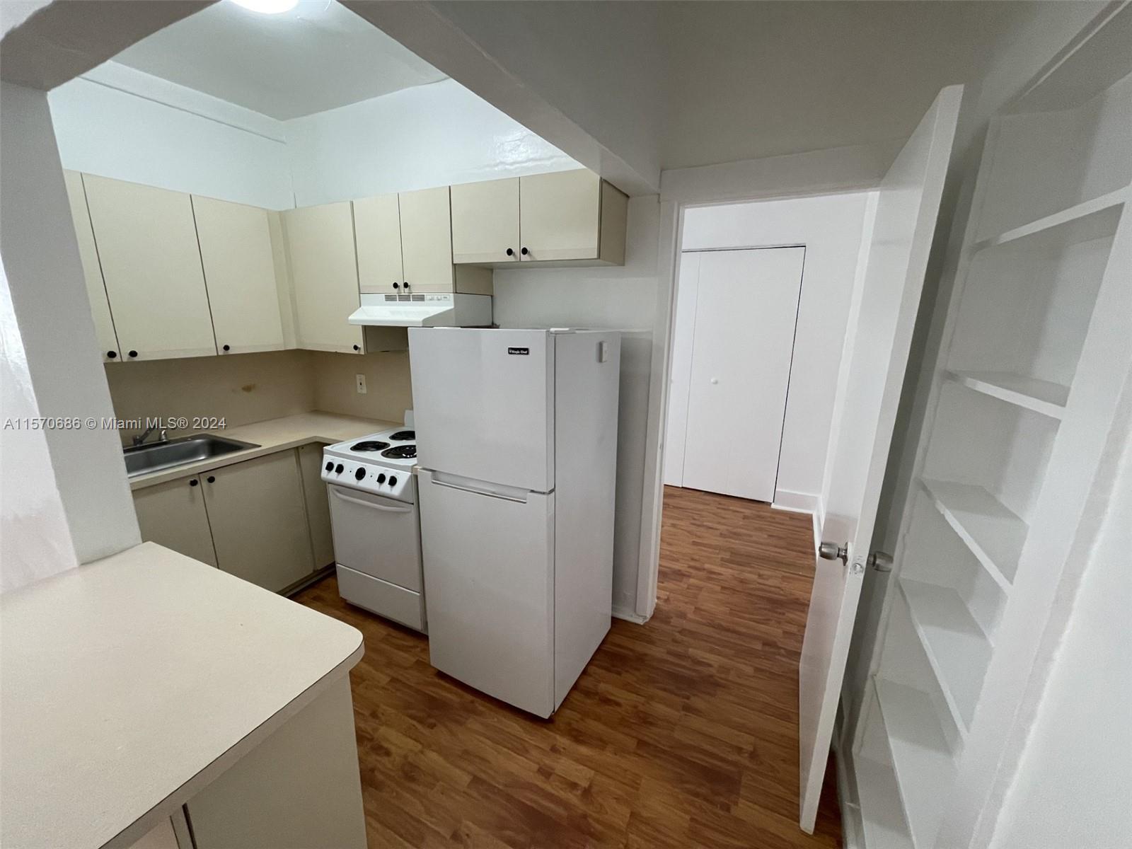 3409 S Le Jeune Rd 2, Coral Gables, Florida 33134, 1 Bedroom Bedrooms, ,1 BathroomBathrooms,Residentiallease,For Rent,3409 S Le Jeune Rd 2,A11570686