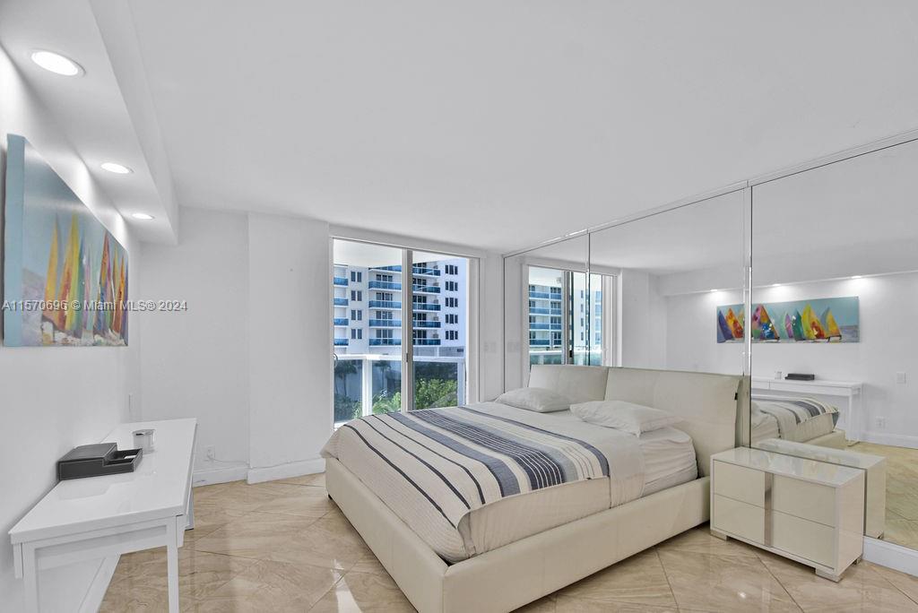 2401 Collins Ave 505, Miami Beach, Florida 33140, 1 Bedroom Bedrooms, ,2 BathroomsBathrooms,Residentiallease,For Rent,2401 Collins Ave 505,A11570696