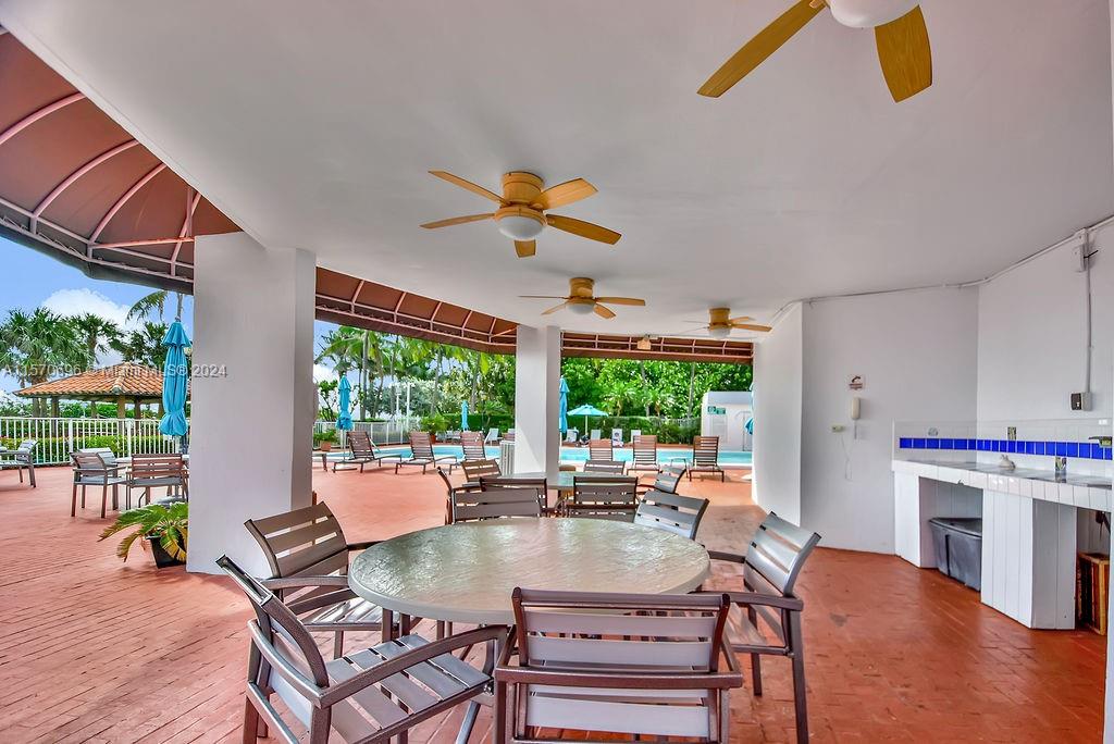 2401 Collins Ave 505, Miami Beach, Florida 33140, 1 Bedroom Bedrooms, ,2 BathroomsBathrooms,Residentiallease,For Rent,2401 Collins Ave 505,A11570696