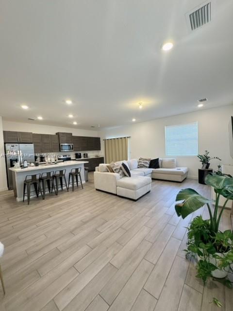 804 SE 18th St, Homestead, Florida 33034, 4 Bedrooms Bedrooms, ,3 BathroomsBathrooms,Residentiallease,For Rent,804 SE 18th St,A11570697