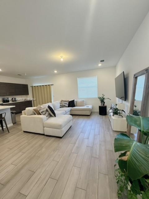 804 SE 18th St, Homestead, Florida 33034, 4 Bedrooms Bedrooms, ,3 BathroomsBathrooms,Residentiallease,For Rent,804 SE 18th St,A11570697