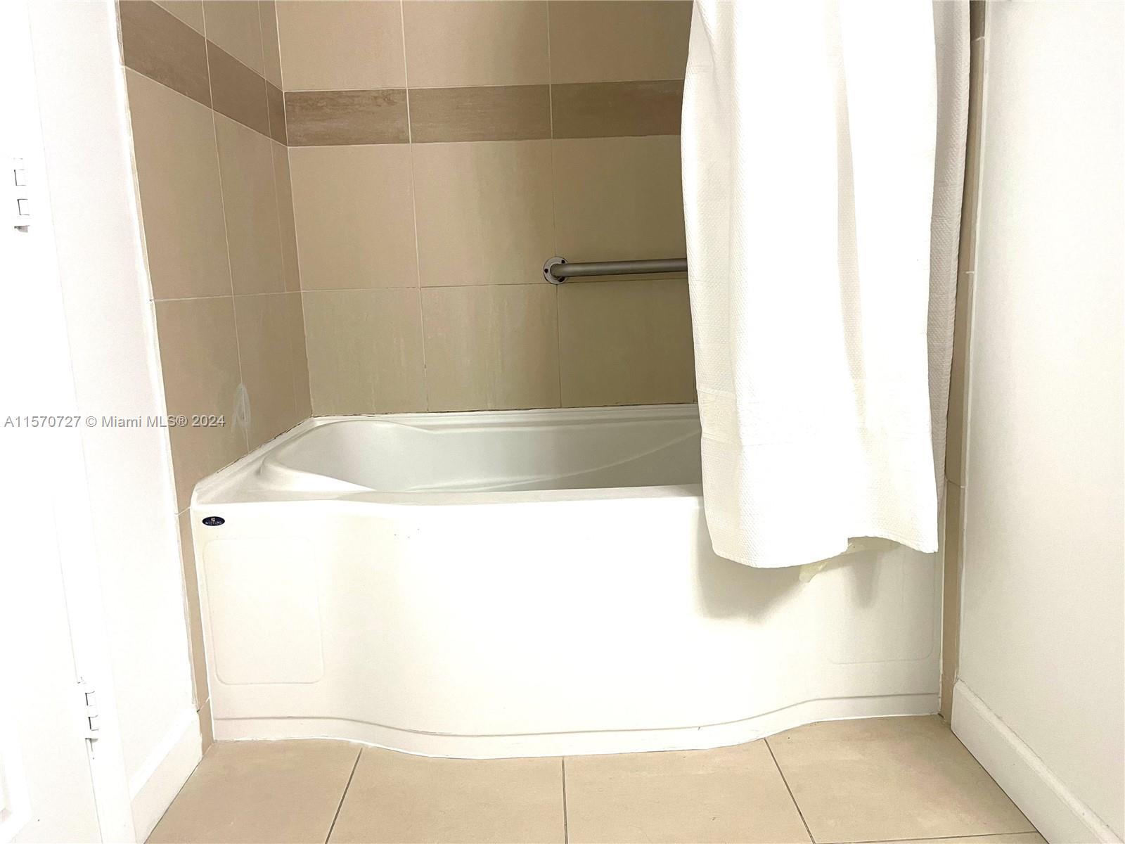 1945 S Ocean Dr 502, Hallandale Beach, Florida 33009, 1 Bedroom Bedrooms, ,1 BathroomBathrooms,Residentiallease,For Rent,1945 S Ocean Dr 502,A11570727