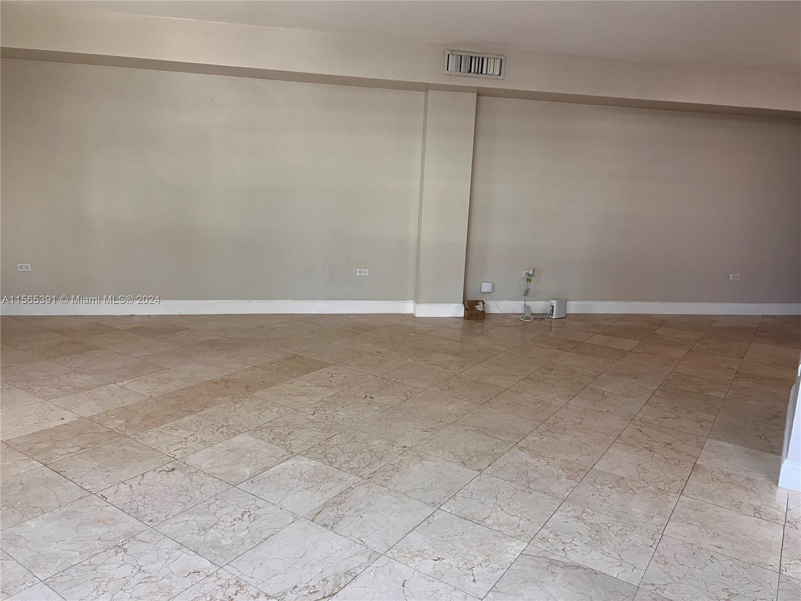 825 Brickell Bay Dr 445, Miami, Florida 33131, 1 Bedroom Bedrooms, ,1 BathroomBathrooms,Residentiallease,For Rent,825 Brickell Bay Dr 445,A11565391