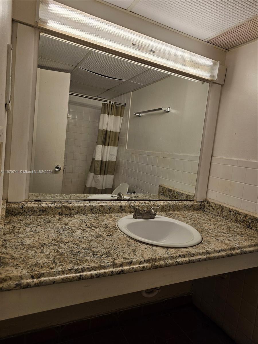 26 Diplomat Pkwy 2305, Hallandale Beach, Florida 33009, 1 Bedroom Bedrooms, ,1 BathroomBathrooms,Residentiallease,For Rent,26 Diplomat Pkwy 2305,A11570741