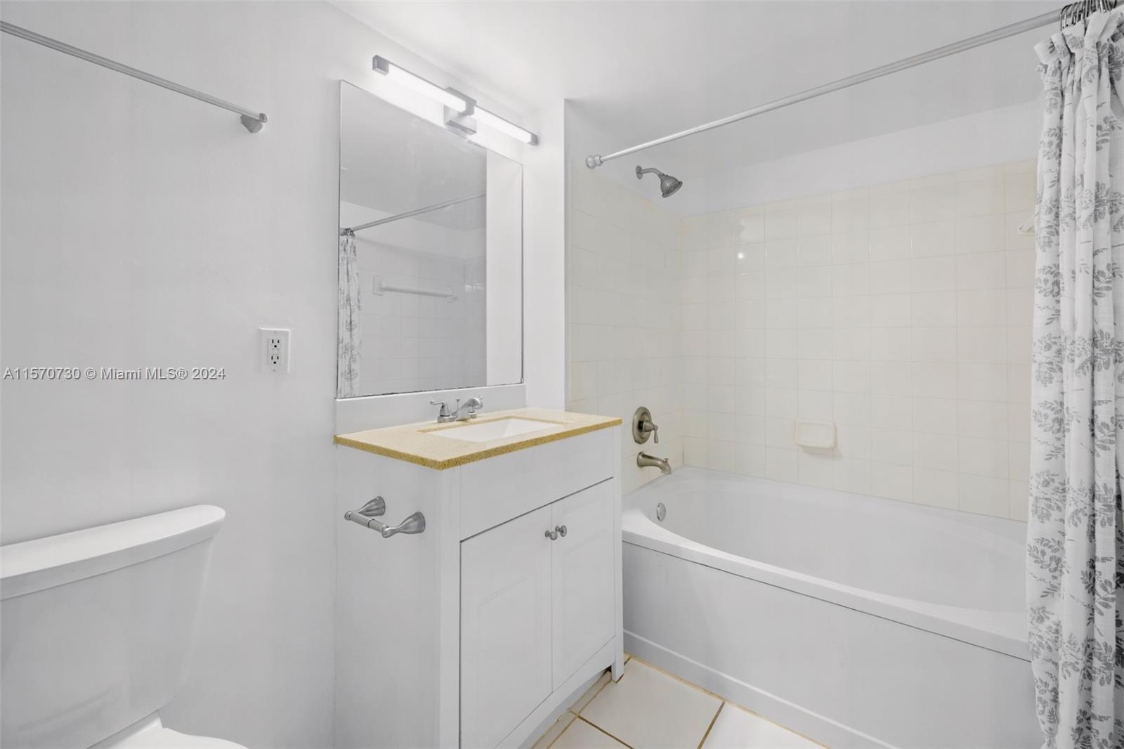 2871 NE 185th St 202, Aventura, Florida 33180, 1 Bedroom Bedrooms, ,1 BathroomBathrooms,Residentiallease,For Rent,2871 NE 185th St 202,A11570730