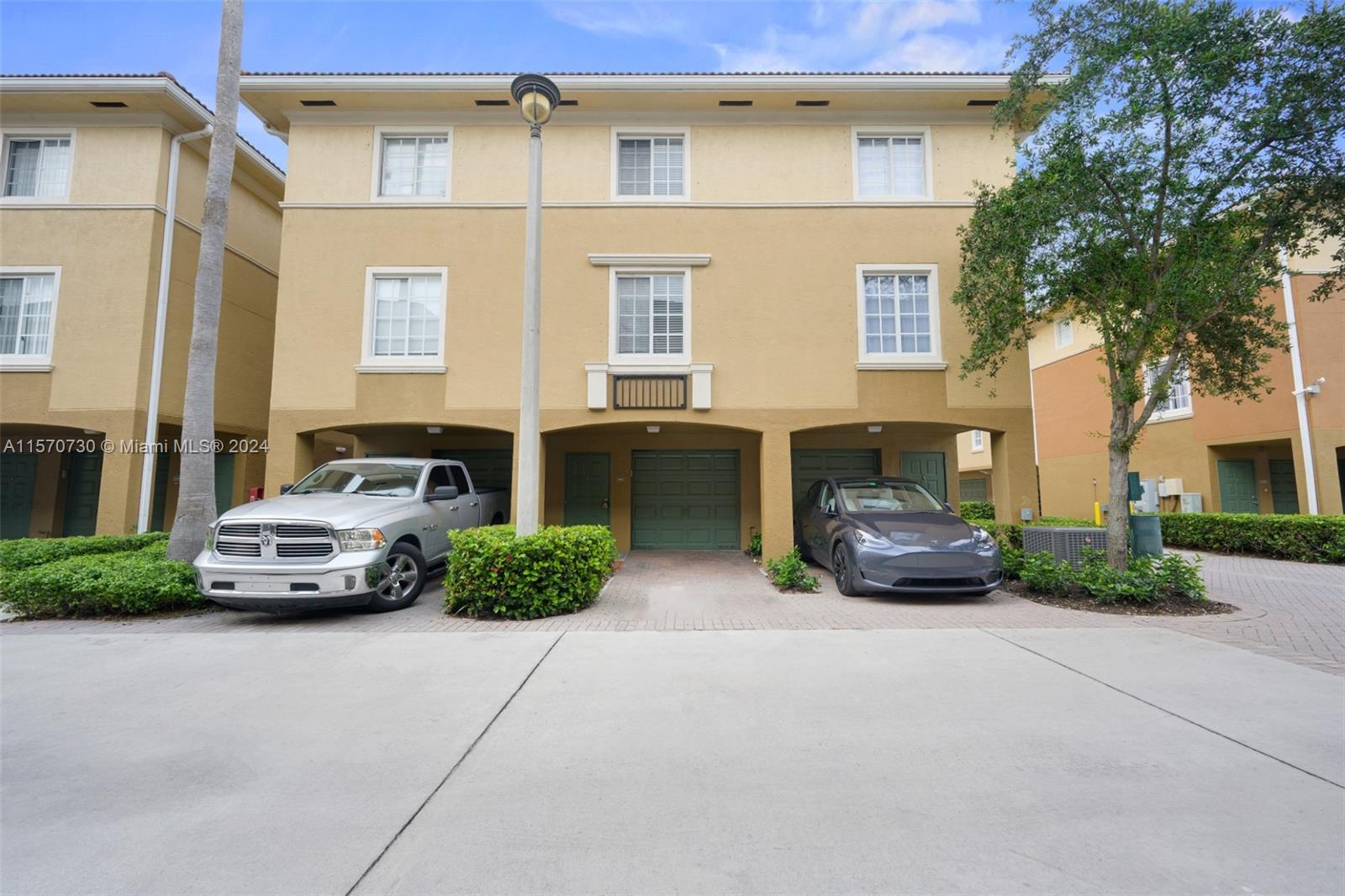 2871 NE 185th St 202, Aventura, Florida 33180, 1 Bedroom Bedrooms, ,1 BathroomBathrooms,Residentiallease,For Rent,2871 NE 185th St 202,A11570730