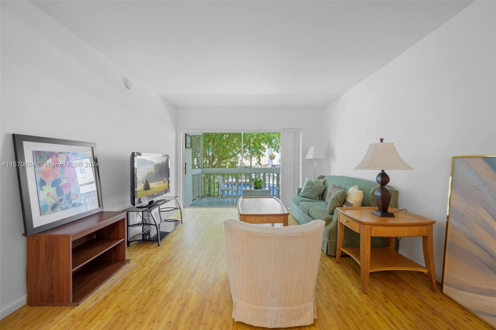 450 Paradise Isle Blvd 203, Hallandale Beach, Florida 33009, 1 Bedroom Bedrooms, ,1 BathroomBathrooms,Residentiallease,For Rent,450 Paradise Isle Blvd 203,A11570694