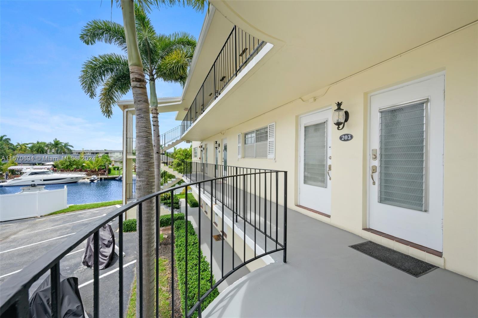 450 Paradise Isle Blvd 203, Hallandale Beach, Florida 33009, 1 Bedroom Bedrooms, ,1 BathroomBathrooms,Residentiallease,For Rent,450 Paradise Isle Blvd 203,A11570694