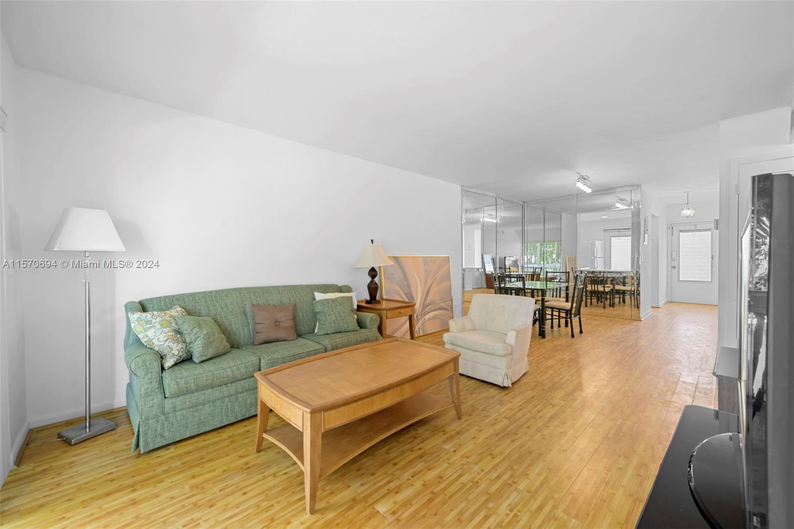 450 Paradise Isle Blvd 203, Hallandale Beach, Florida 33009, 1 Bedroom Bedrooms, ,1 BathroomBathrooms,Residentiallease,For Rent,450 Paradise Isle Blvd 203,A11570694