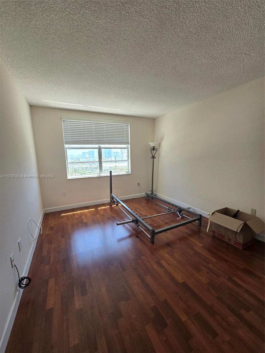 1980 S Ocean Dr 8Q, Hallandale Beach, Florida 33009, 3 Bedrooms Bedrooms, ,2 BathroomsBathrooms,Residentiallease,For Rent,1980 S Ocean Dr 8Q,A11570708