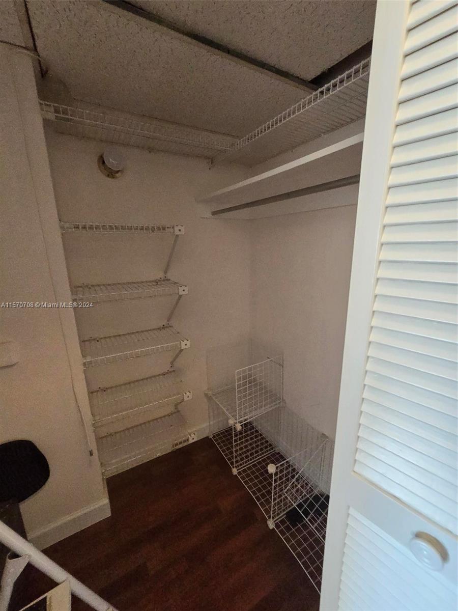 1980 S Ocean Dr 8Q, Hallandale Beach, Florida 33009, 3 Bedrooms Bedrooms, ,2 BathroomsBathrooms,Residentiallease,For Rent,1980 S Ocean Dr 8Q,A11570708