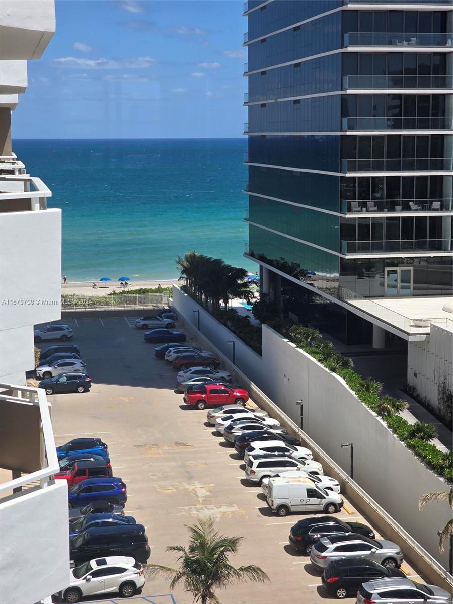 1980 S Ocean Dr 8Q, Hallandale Beach, Florida 33009, 3 Bedrooms Bedrooms, ,2 BathroomsBathrooms,Residentiallease,For Rent,1980 S Ocean Dr 8Q,A11570708