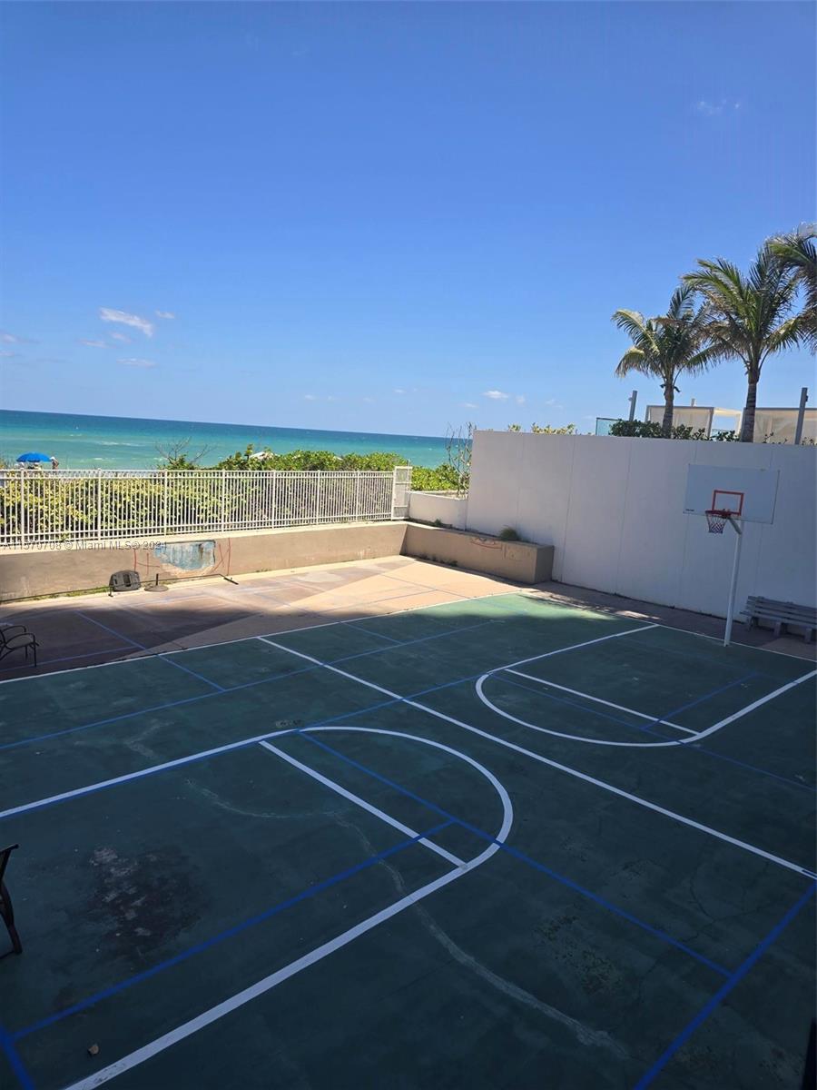 1980 S Ocean Dr 8Q, Hallandale Beach, Florida 33009, 3 Bedrooms Bedrooms, ,2 BathroomsBathrooms,Residentiallease,For Rent,1980 S Ocean Dr 8Q,A11570708