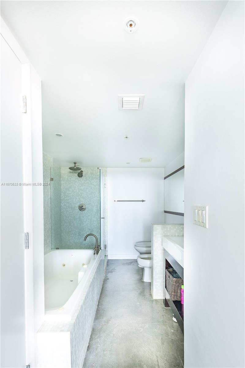 1900 Sunset Harbour Dr 703, Miami Beach, Florida 33139, 2 Bedrooms Bedrooms, ,2 BathroomsBathrooms,Residentiallease,For Rent,1900 Sunset Harbour Dr 703,A11570533