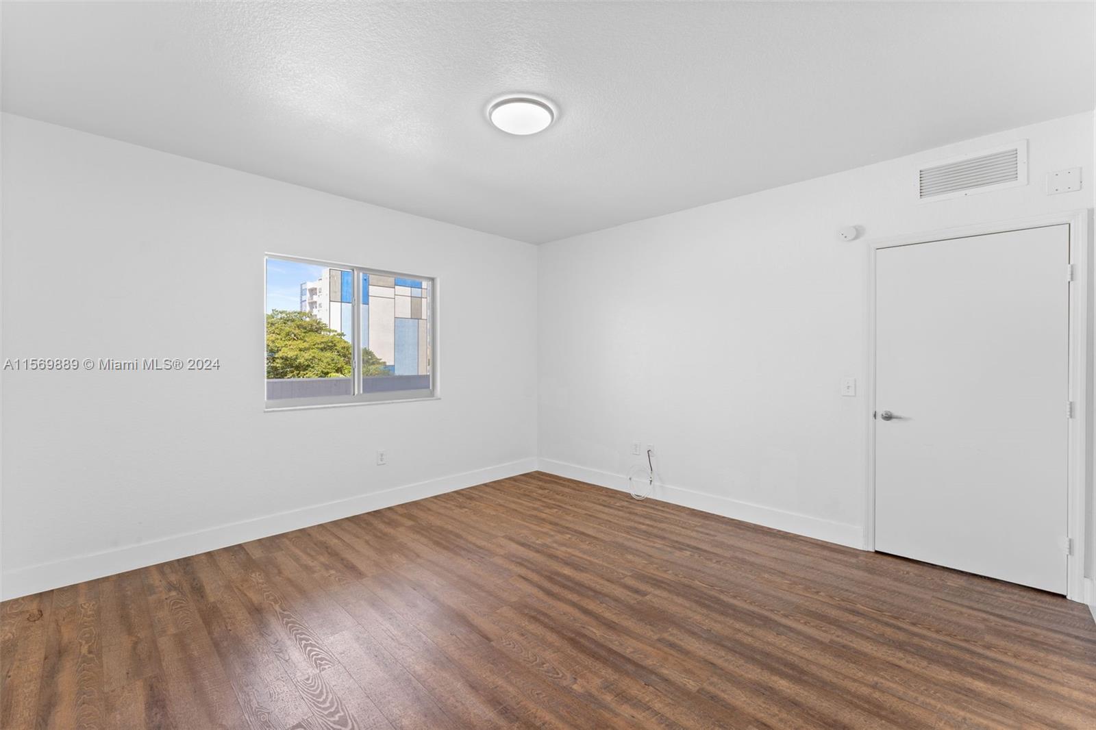 36 NW 6th Ave 502, Miami, Florida 33128, 2 Bedrooms Bedrooms, ,2 BathroomsBathrooms,Residentiallease,For Rent,36 NW 6th Ave 502,A11569889