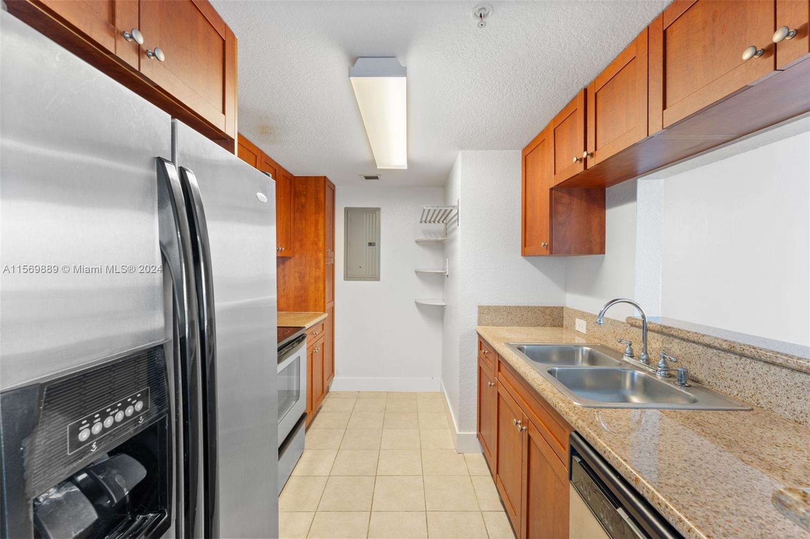 36 NW 6th Ave 502, Miami, Florida 33128, 2 Bedrooms Bedrooms, ,2 BathroomsBathrooms,Residentiallease,For Rent,36 NW 6th Ave 502,A11569889