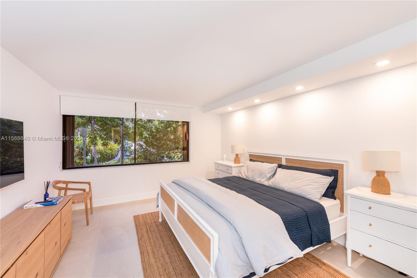 161 Crandon Blvd 118, Key Biscayne, Florida 33149, 3 Bedrooms Bedrooms, ,3 BathroomsBathrooms,Residentiallease,For Rent,161 Crandon Blvd 118,A11568640