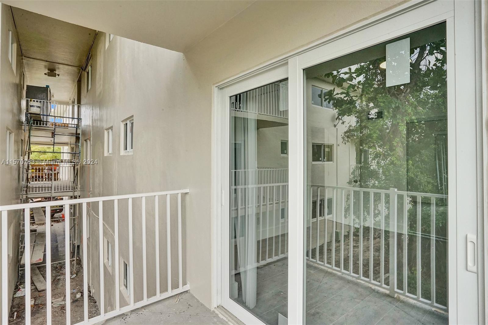 1895 Venice Park Dr C19, North Miami, Florida 33181, 2 Bedrooms Bedrooms, ,2 BathroomsBathrooms,Residentiallease,For Rent,1895 Venice Park Dr C19,A11570783