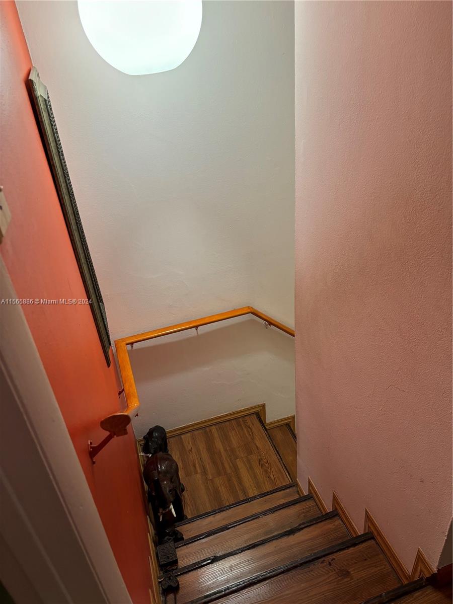 1750 W 56th St 204, Hialeah, Florida 33012, 2 Bedrooms Bedrooms, ,1 BathroomBathrooms,Residential,For Sale,1750 W 56th St 204,A11565886