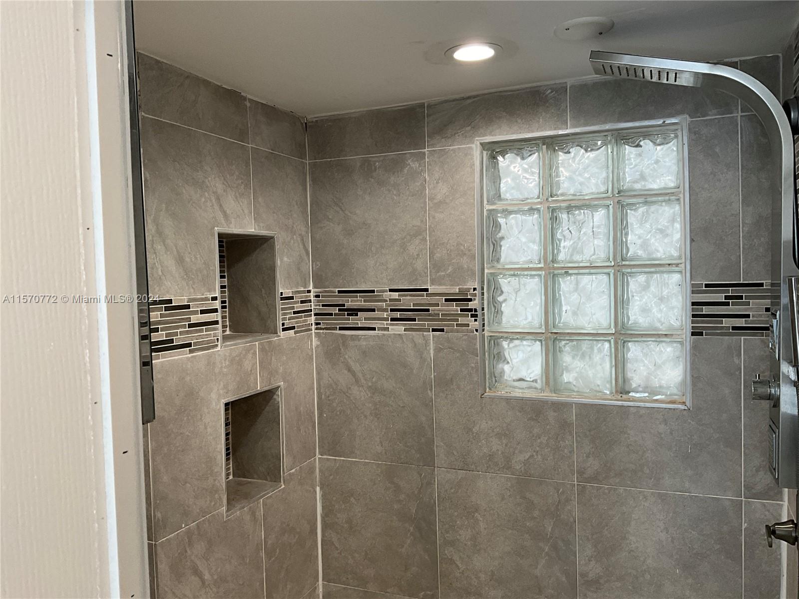 418 NW 48th St 1, Miami, Florida 33127, 5 Bedrooms Bedrooms, ,2 BathroomsBathrooms,Residentiallease,For Rent,418 NW 48th St 1,A11570772