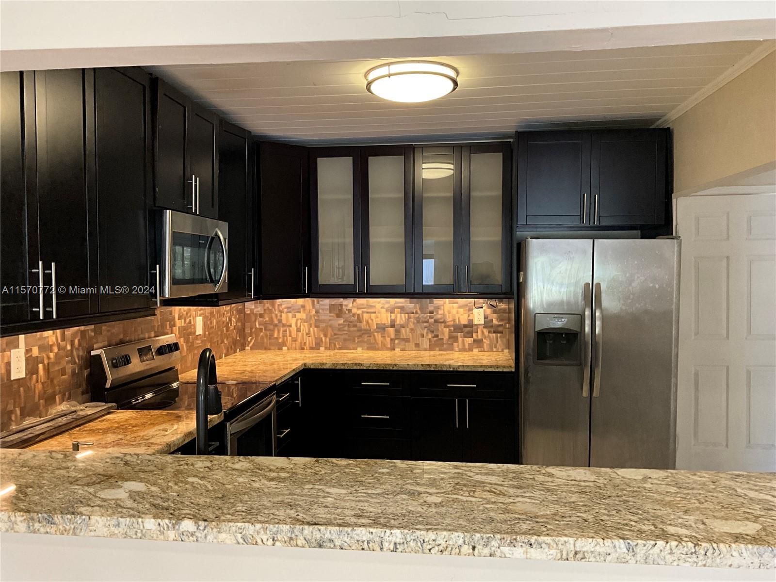 418 NW 48th St 1, Miami, Florida 33127, 5 Bedrooms Bedrooms, ,2 BathroomsBathrooms,Residentiallease,For Rent,418 NW 48th St 1,A11570772
