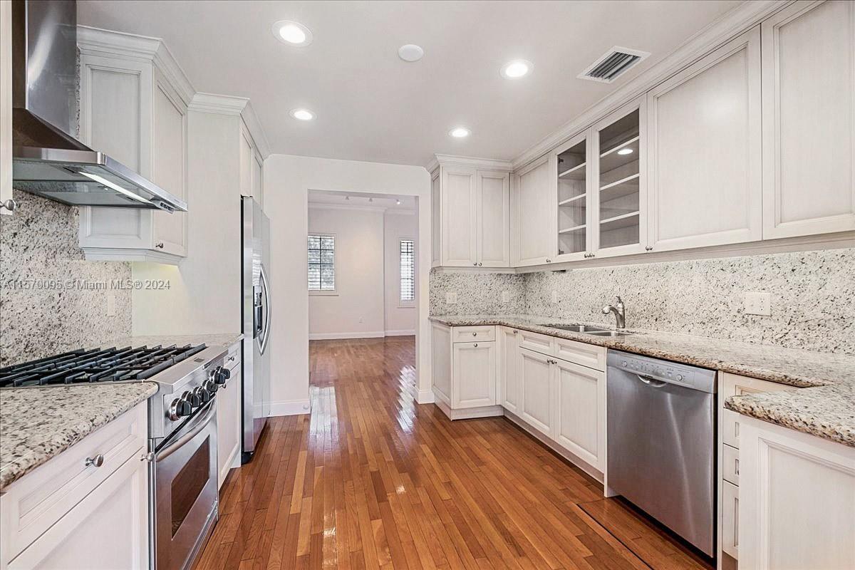 1109 Campo Sano Ave, Coral Gables, Florida 33146, 3 Bedrooms Bedrooms, ,2 BathroomsBathrooms,Residentiallease,For Rent,1109 Campo Sano Ave,A11570095