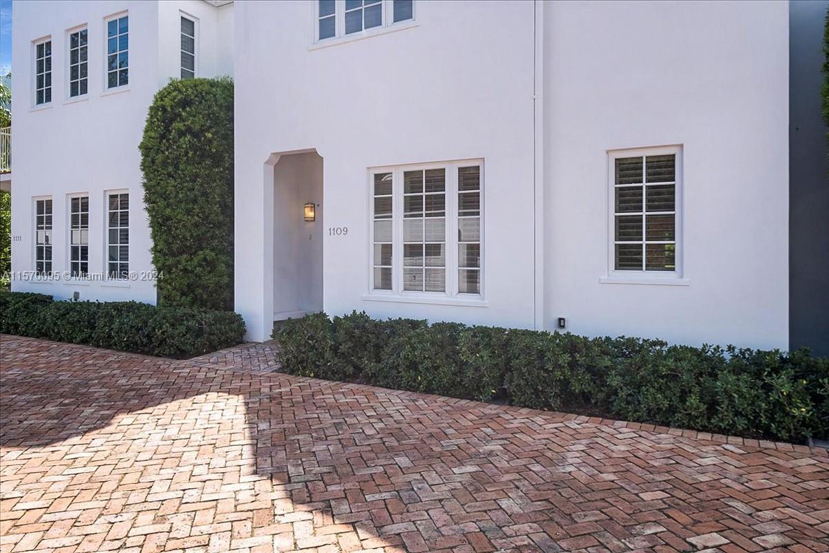 1109 Campo Sano Ave, Coral Gables, Florida 33146, 3 Bedrooms Bedrooms, ,2 BathroomsBathrooms,Residentiallease,For Rent,1109 Campo Sano Ave,A11570095