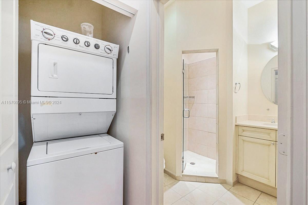 1109 Campo Sano Ave, Coral Gables, Florida 33146, 3 Bedrooms Bedrooms, ,2 BathroomsBathrooms,Residentiallease,For Rent,1109 Campo Sano Ave,A11570095