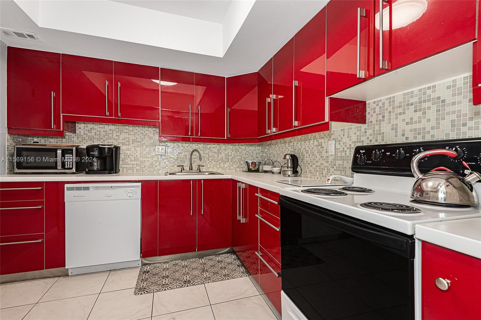 3180 S Ocean 517, Hallandale Beach, Florida 33009, 1 Bedroom Bedrooms, ,1 BathroomBathrooms,Residentiallease,For Rent,3180 S Ocean 517,A11569156