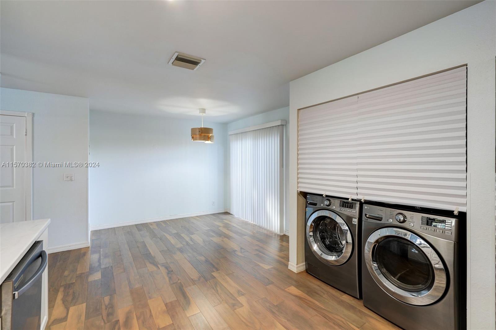 3940 NW 122nd Ter, Sunrise, Florida 33323, 3 Bedrooms Bedrooms, ,2 BathroomsBathrooms,Residential,For Sale,3940 NW 122nd Ter,A11570382