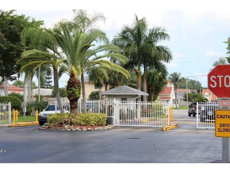 820 N Franklin Ave 820-I, Homestead, Florida 33034, 2 Bedrooms Bedrooms, ,1 BathroomBathrooms,Residential,For Sale,820 N Franklin Ave 820-I,A11570395