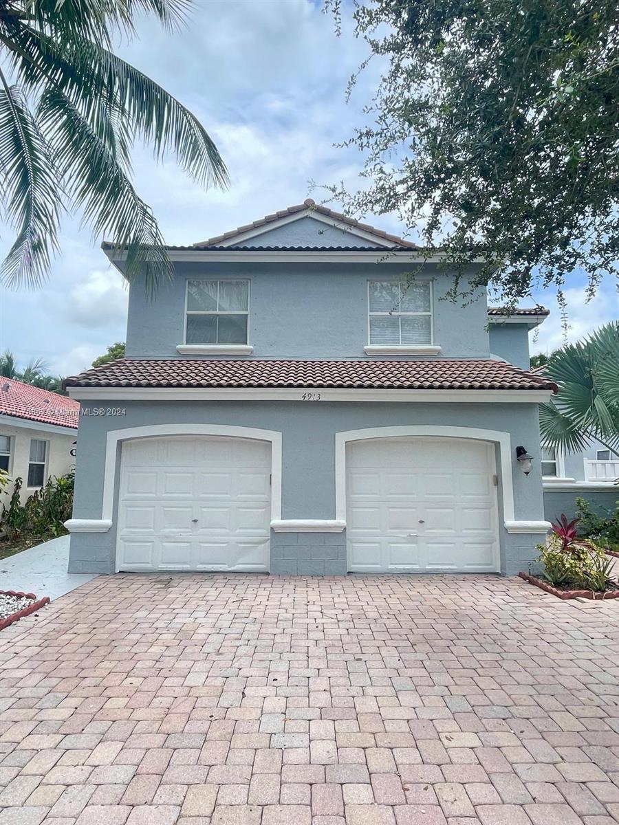 4913 SW 35th Ter 4913, Hollywood, Florida 33312, 4 Bedrooms Bedrooms, ,2 BathroomsBathrooms,Residentiallease,For Rent,4913 SW 35th Ter 4913,A11570867