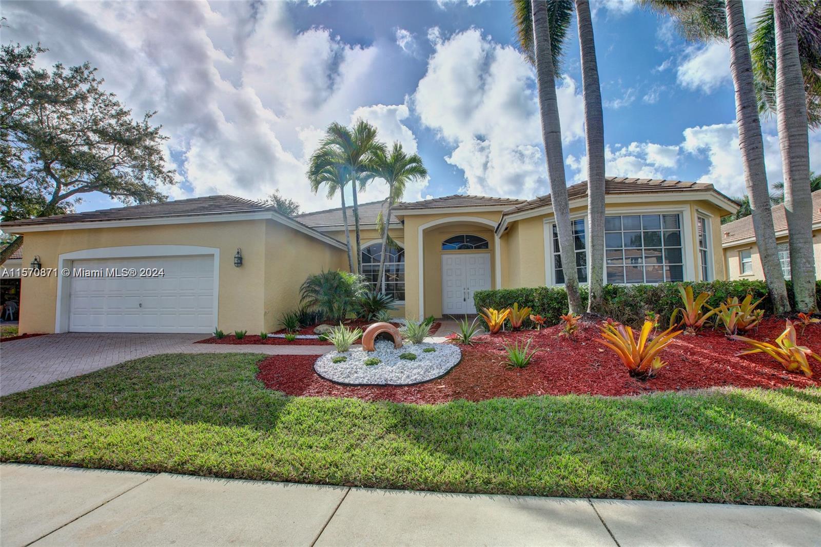 2536 Eagle Run Ct, Weston, Florida 33327, 5 Bedrooms Bedrooms, ,3 BathroomsBathrooms,Residentiallease,For Rent,2536 Eagle Run Ct,A11570871