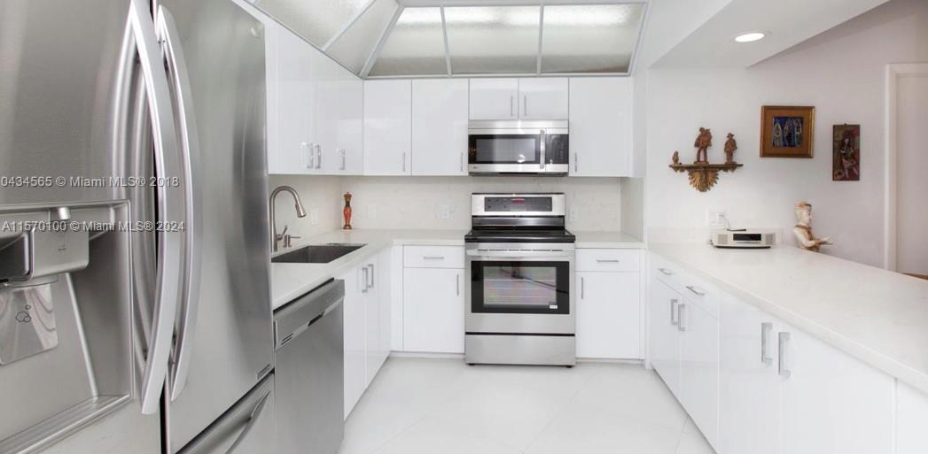 20281 E Country Club Dr 2310, Aventura, Florida 33180, 2 Bedrooms Bedrooms, ,2 BathroomsBathrooms,Residentiallease,For Rent,20281 E Country Club Dr 2310,A11570100