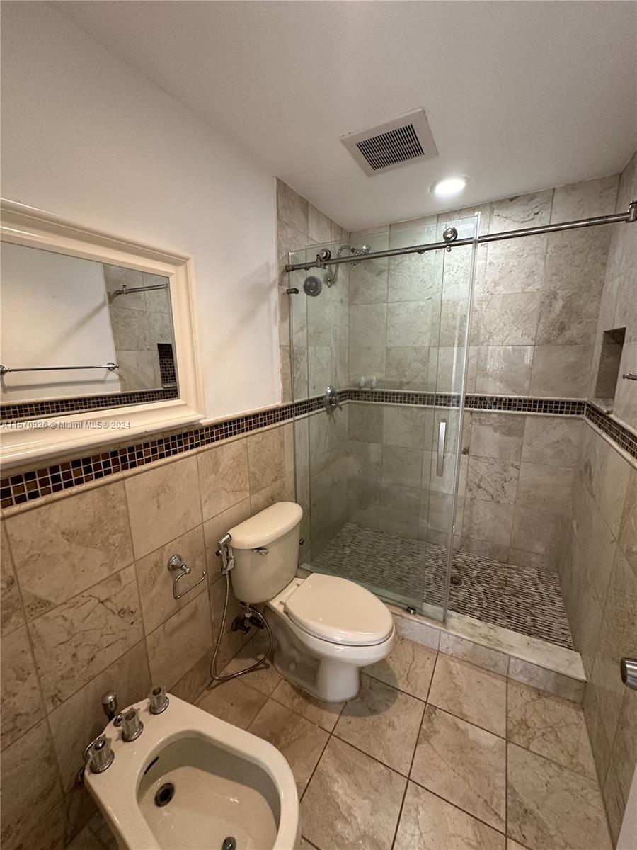 5703 SW 150th Ave 5703, Miami, Florida 33193, 4 Bedrooms Bedrooms, ,3 BathroomsBathrooms,Residentiallease,For Rent,5703 SW 150th Ave 5703,A11570926