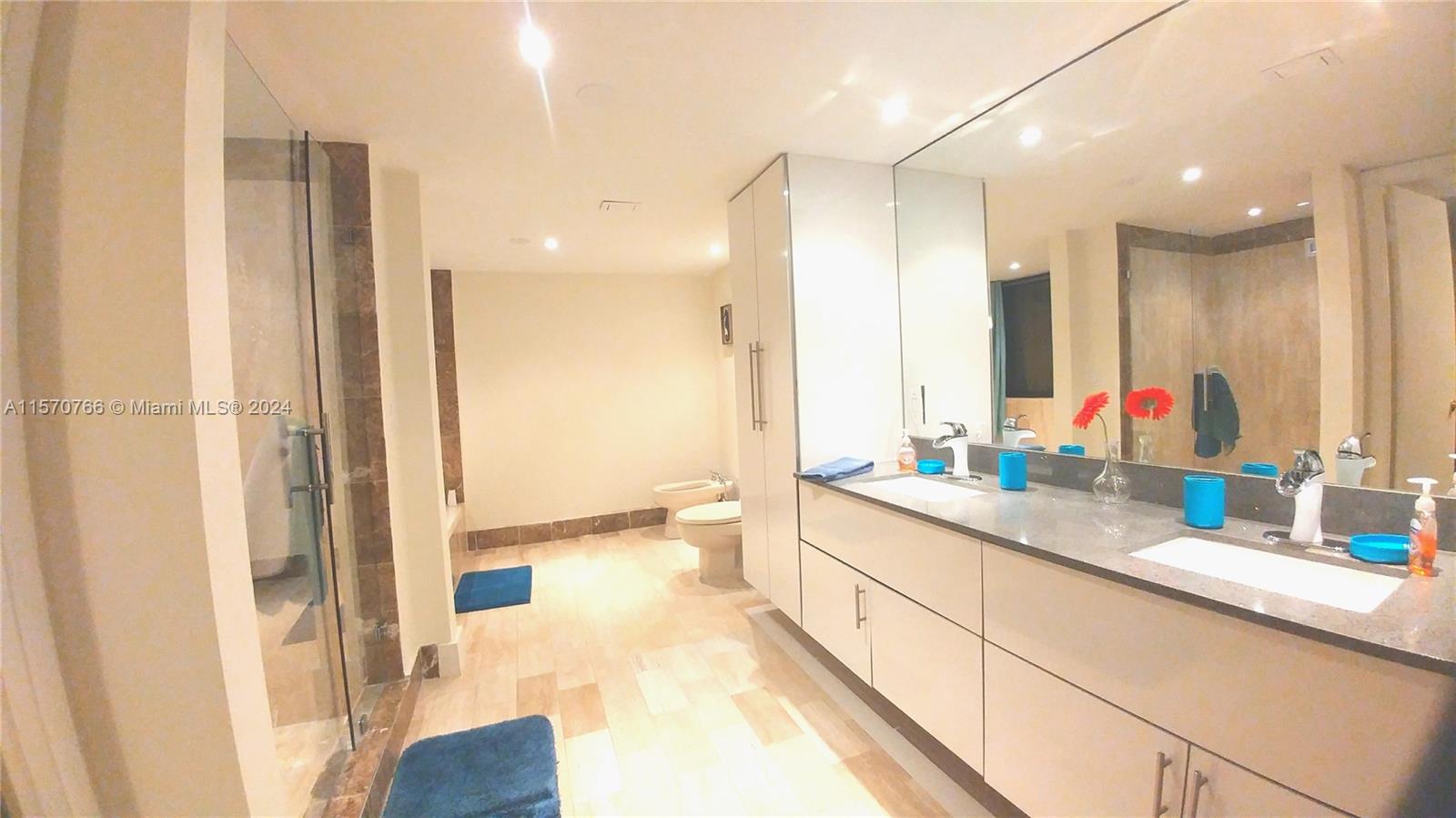 468 Golden Isles Dr 202, Hallandale Beach, Florida 33009, 3 Bedrooms Bedrooms, ,2 BathroomsBathrooms,Residentiallease,For Rent,468 Golden Isles Dr 202,A11570766