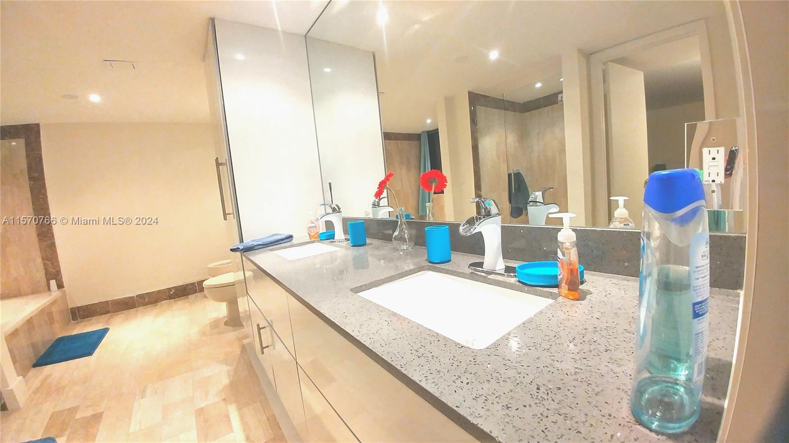 468 Golden Isles Dr 202, Hallandale Beach, Florida 33009, 3 Bedrooms Bedrooms, ,2 BathroomsBathrooms,Residentiallease,For Rent,468 Golden Isles Dr 202,A11570766