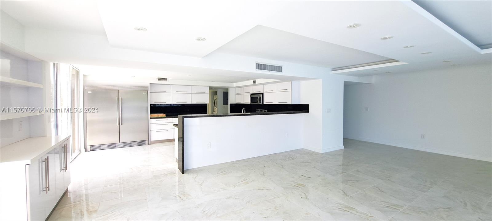 468 Golden Isles Dr 202, Hallandale Beach, Florida 33009, 3 Bedrooms Bedrooms, ,2 BathroomsBathrooms,Residentiallease,For Rent,468 Golden Isles Dr 202,A11570766